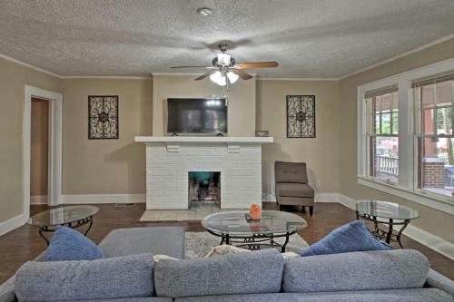 Spacious Townhouse 10 Mins To Downtown Atlanta!