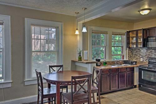 Spacious Townhouse 10 Mins To Downtown Atlanta!
