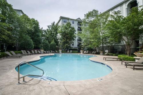 Apartamento Buckhead's Finest Location #1