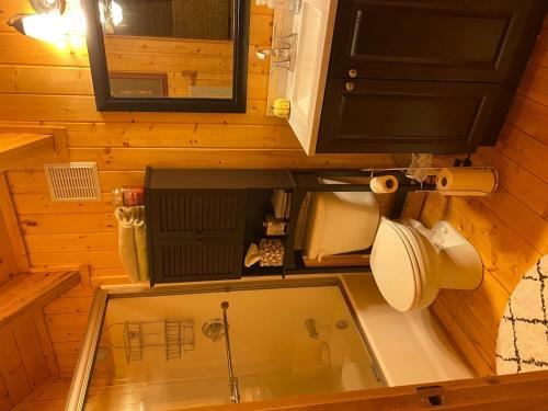 Southern Oak Cabin