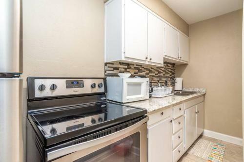 Apartamento P-1-10 Downtown Private Balcony 24 Concierge 11h