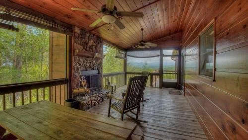 Majestic Peace By Escape To Blue Ridge