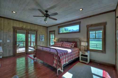 Firefly Farmhouse By Escape To Blue Ridge