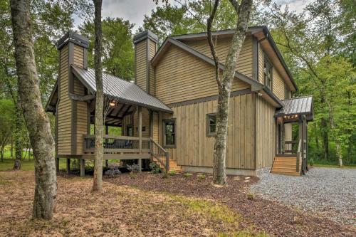 Quiet Cabin With Porch, 6 Mi To Blue Ridge Lake!