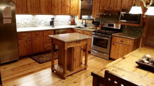 Pick's Riverside Retreat