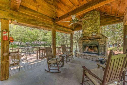 Hooked On Toccoa By Escape To Blue Ridge