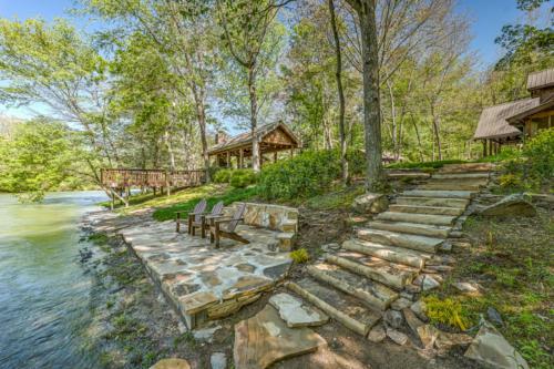 Hooked On Toccoa By Escape To Blue Ridge