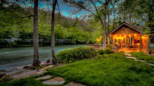 Hooked On Toccoa By Escape To Blue Ridge