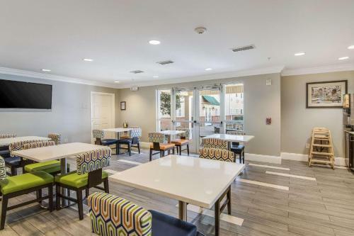 Hotel Mainstay Suites