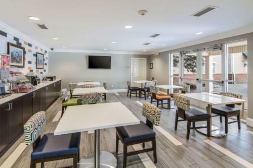 Hotel Mainstay Suites