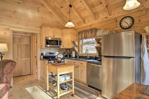 Couples Getaway Cabin By Hiking And Waterfalls!