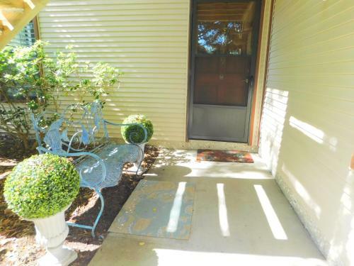 619 Harbour Oaks