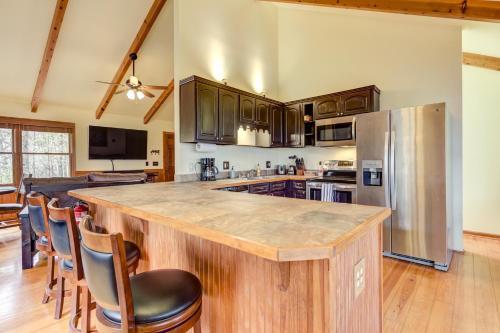Mountain Oak Manor