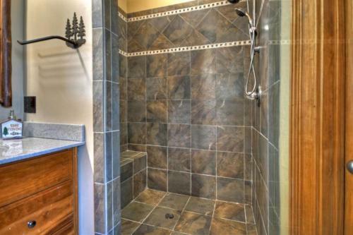 Black Bear River Lodge