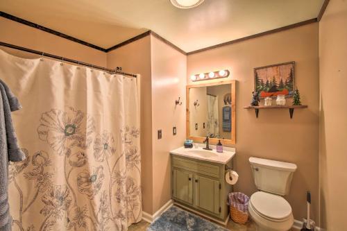 Coosawattee River Hideaway With Private Deck!