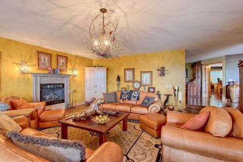 Le Petit Chateau Bliss