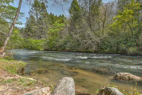Falcons Nest By Escape To Blue Ridge