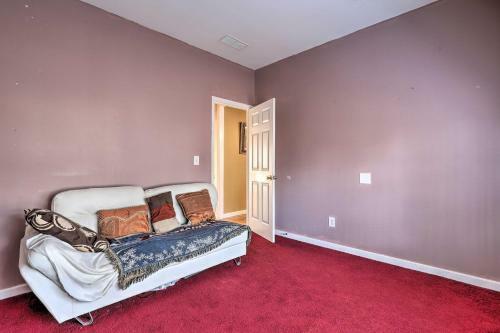 Spacious Lilburn Family Home With Private Yard!