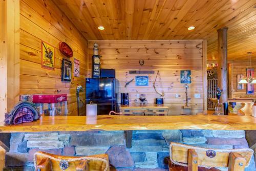 Cinnamon Bear Lodge