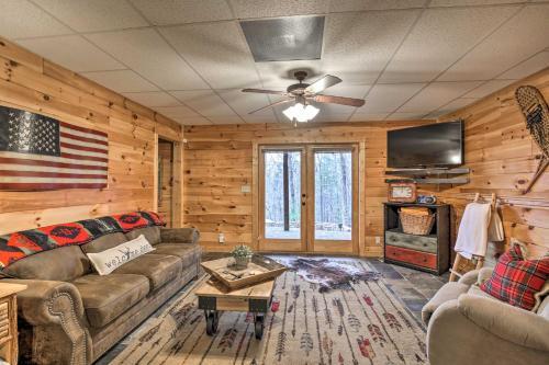 Blue Ridge Mtn View Getaway With Hot Tub And Fire Pit!