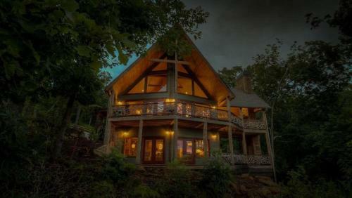 Uplifting By Escape To Blue Ridge