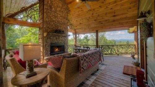 Uplifting By Escape To Blue Ridge