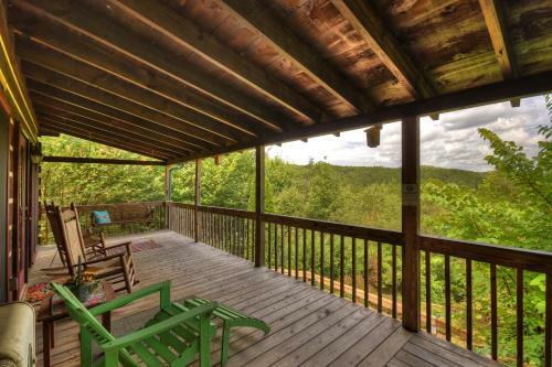 Serenity Now- Secluded Near Toccoa & Ocoee Rivers