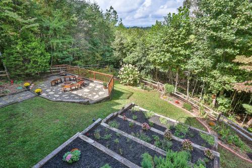 Chateau Relaxeau Breathtaking Spacious Mountain Home On Paved Road