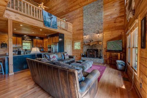 Eagles Pride By Escape To Blue Ridge