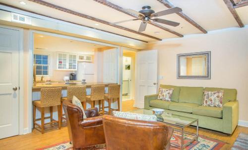 Cohen House Garden Apartment By Lucky Savannah