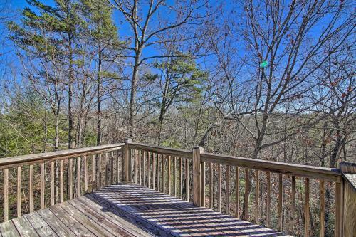 Rustic Getaway With Pool Table Less Than 6 Miles To Helen!