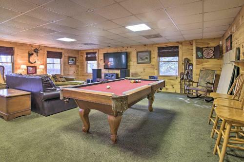 Rustic Getaway With Pool Table Less Than 6 Miles To Helen!