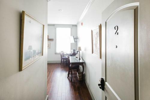 Posada Mcdonoughs Inn Unit 2 By Lucky Savannah