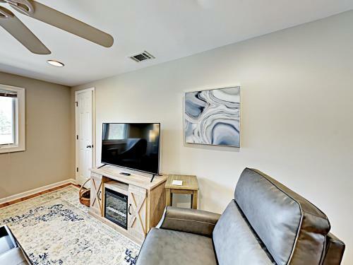 E Bolton Apartment Unit C Townhouse