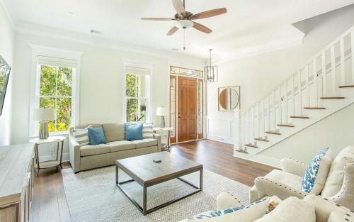 513 Liberty Main + Garden By Lucky Savannah
