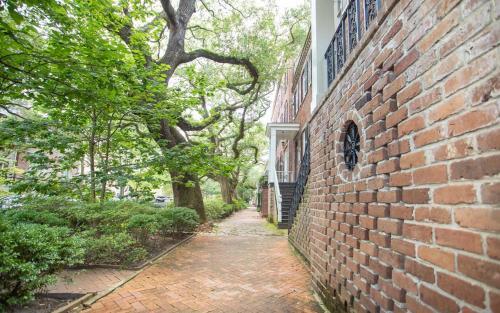 Southern Market By Lucky Savannah
