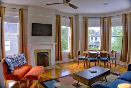 Newly Renovated Stunning Space