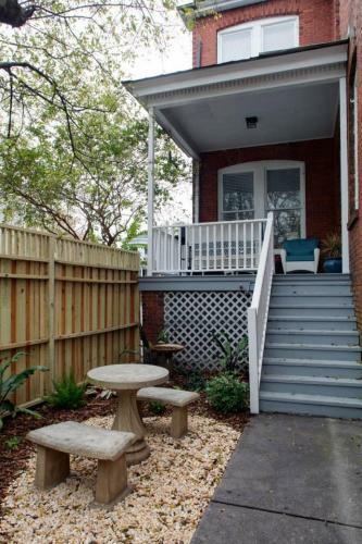 Newly Renovated Stunning Space
