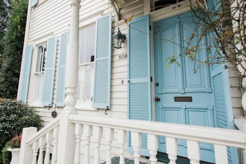 Villa Rainbow Row At Washington Square By Lucky Savannah