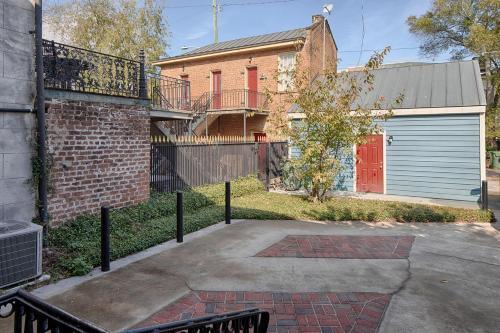 Blue On Broughton By Lucky Savannah