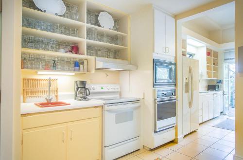 Cohen House Main By Lucky Savannah