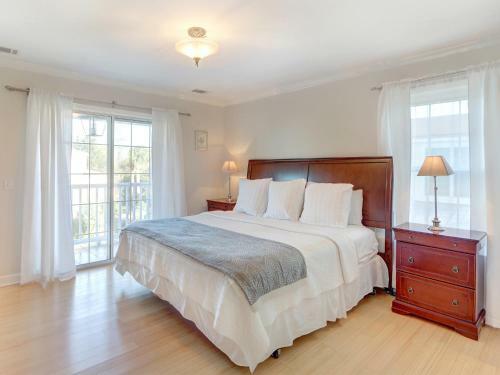 Heated Pool Access Flex Cancelation Gorgeous Sunset Views Over The Water