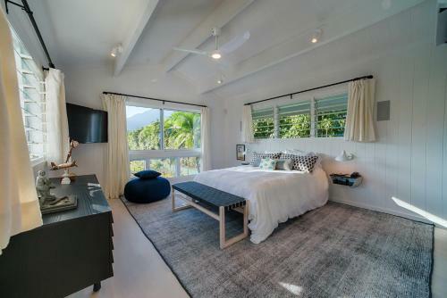 Hanalei Beach House Estate Home
