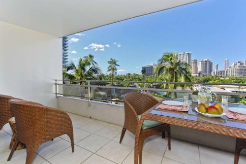 Regency On Beachwalk #66
