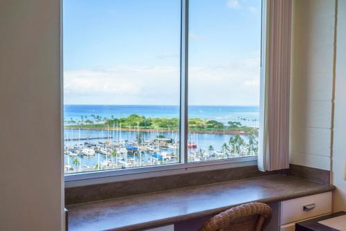 Ilikai Marina Condo (Im692)
