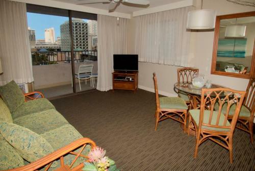 Hotel Royal Kuhio Resort