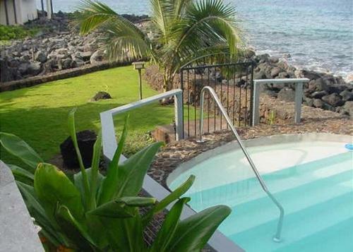 Kona Bay Seaclusion-oceanfront With Pool