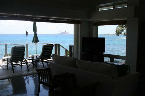 Kona Bay Seaclusion-oceanfront With Pool