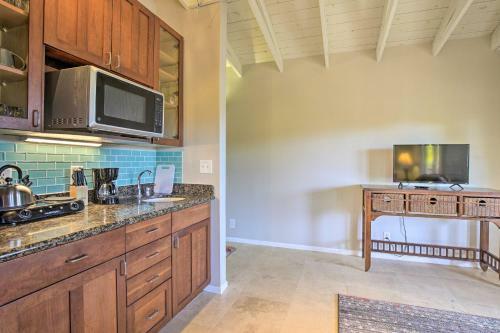 Stylish Home, Less Than 2 Miles To Magic Sands Beach!