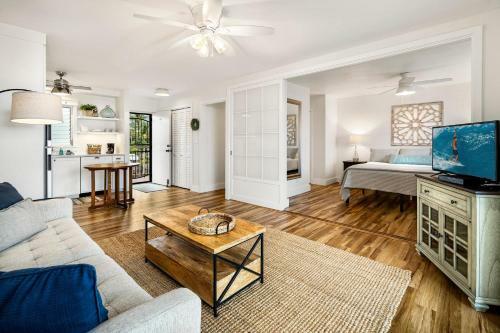 Kailua Village#701